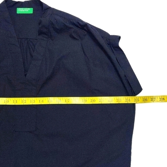 UNITED Colors Of Benetton V-Neck Black Top - Picture 6 of 8